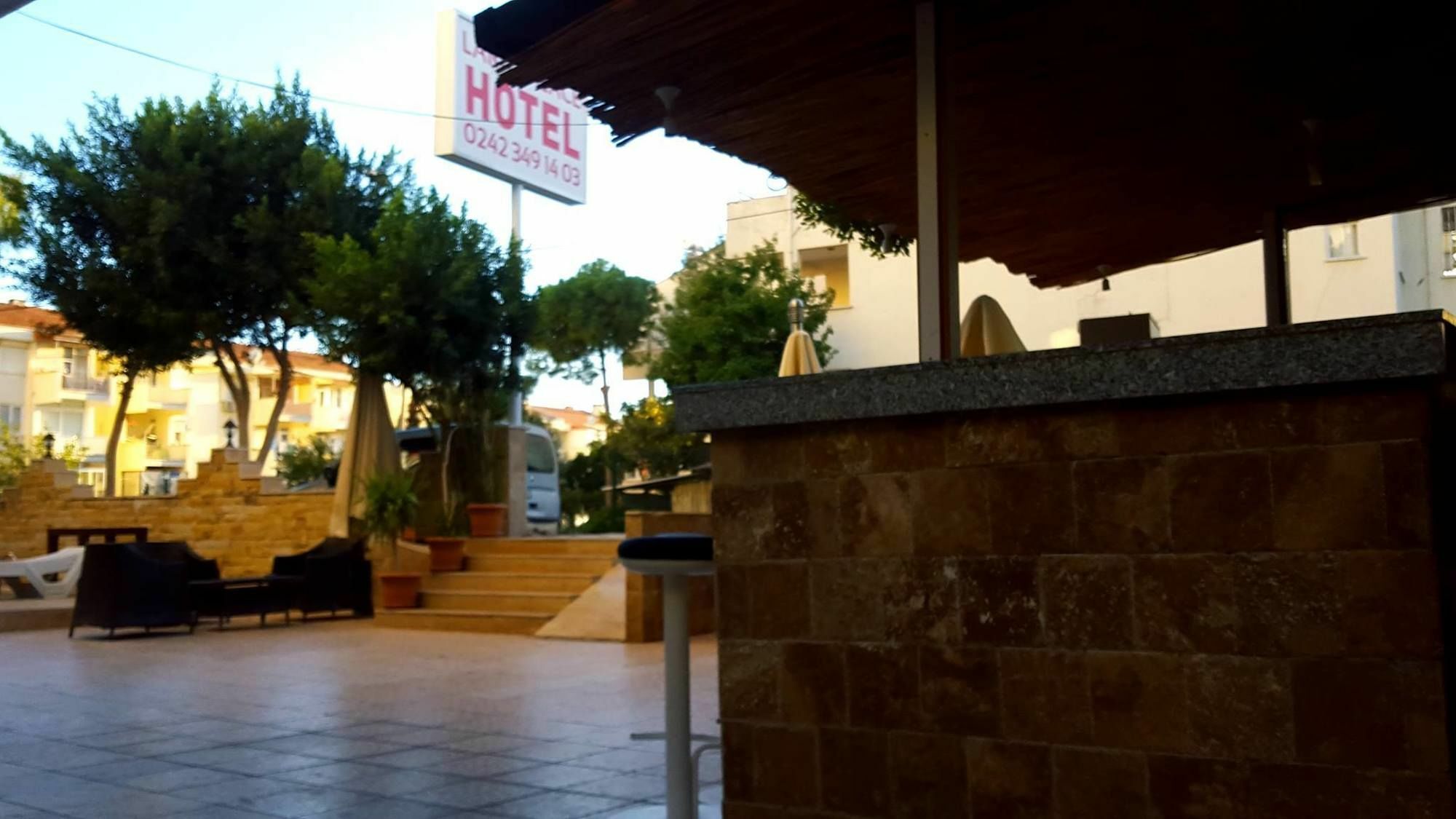 Lara Palace Hotel Antalya Bagian luar foto